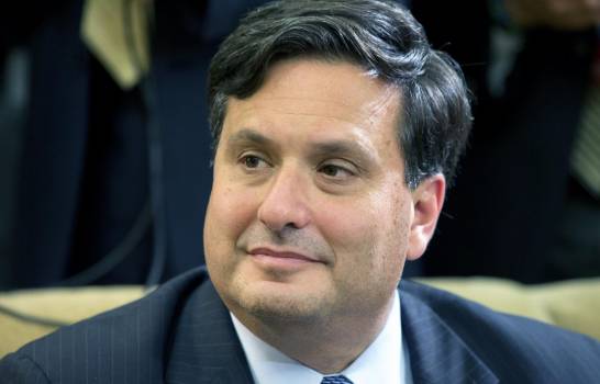 Biden escoge a colaborador Ron Klain como jefe de&nbsp;despacho