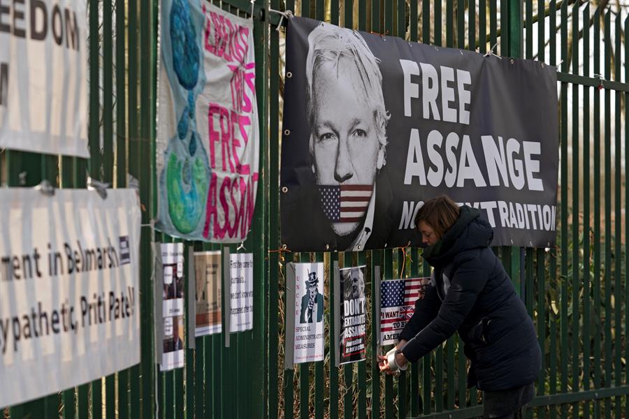 Jueza británica deniega la libertad condicional a Assange por riesgo de&nbsp;fuga