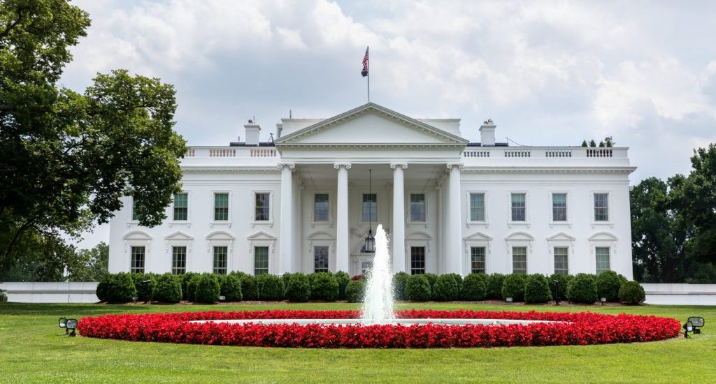 EE.UU. exige que 55 diplomáticos rusos abandonen su&nbsp;territorio