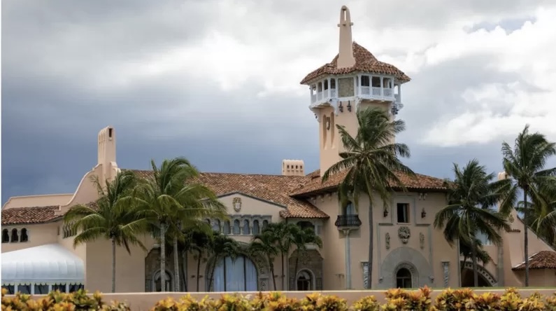 Trump presenta una demanda por el registro del FBI en su residencia en&nbsp;Mar-a-Lago