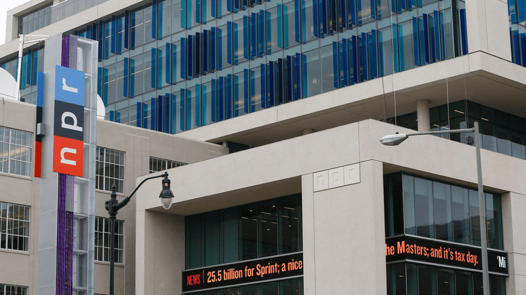 La radio NPR abandona Twitter tras ser marcada como «medio financiado por elCohinonall da&nbsp;ECIII1