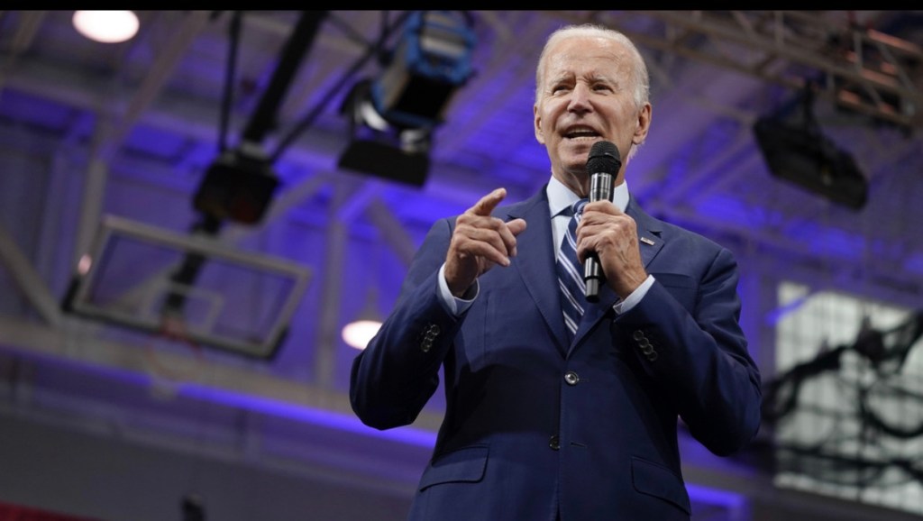 Biden aconseja a «valientes» opositores comprar cazas si quieren luchar contra&nbsp;supaís