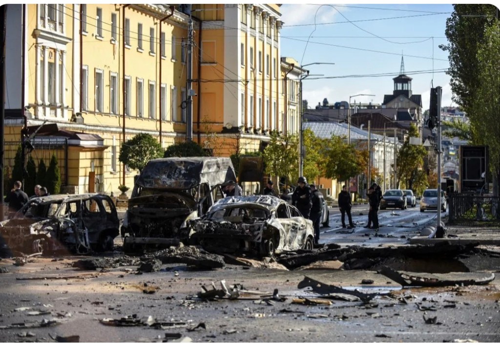 Putin amenaza con más bombardeos masivos y Zelenski pide a los ucranianos&nbsp;resistir