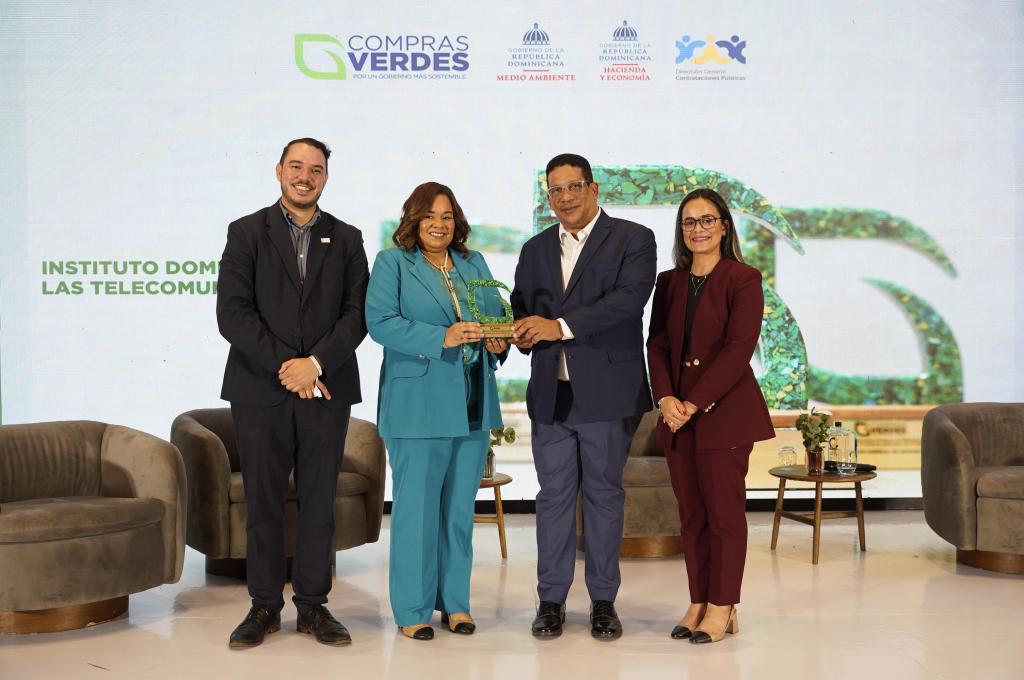INDOTEL es reconocido por aplicar Política de Compras&nbsp;Verdes