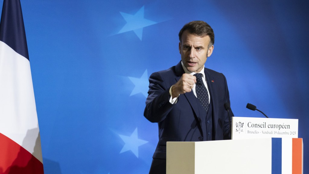 Macron reacciona después de que le llamaran&nbsp;«payaso»