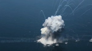 Irán saca su músculo naval en maniobras militares&nbsp;estratégicas