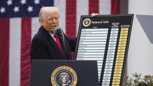 ¿Por qué Trump eleva los aranceles pese a la prohibición de la Corte&nbsp;Suprema?