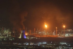 Irán ataca refinería de Haifa y derriba 82 drones de EE.UU. e «Israel»