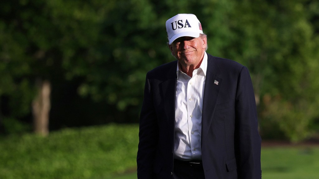 Trump pospone su «ataque programado» contra Irán para mañana a petición de líderes de Oriente&nbsp;Medio