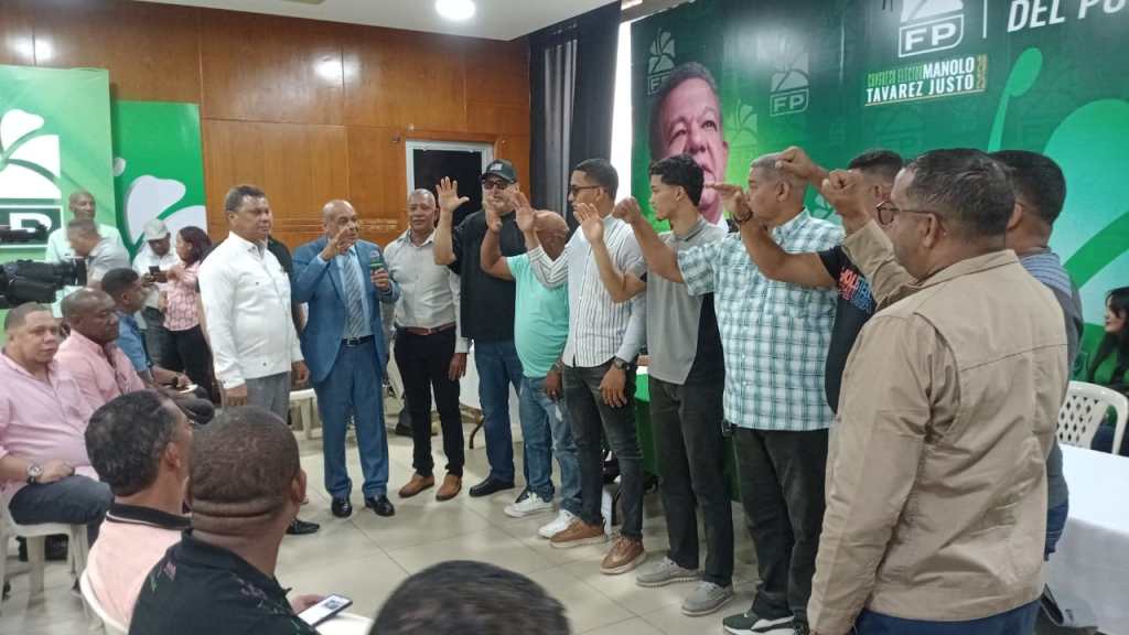 Doble jornada de fortalecimiento: García Duverge certifica nuevos cuadros y recibe a centenares de militantes del PRM en la&nbsp;FP